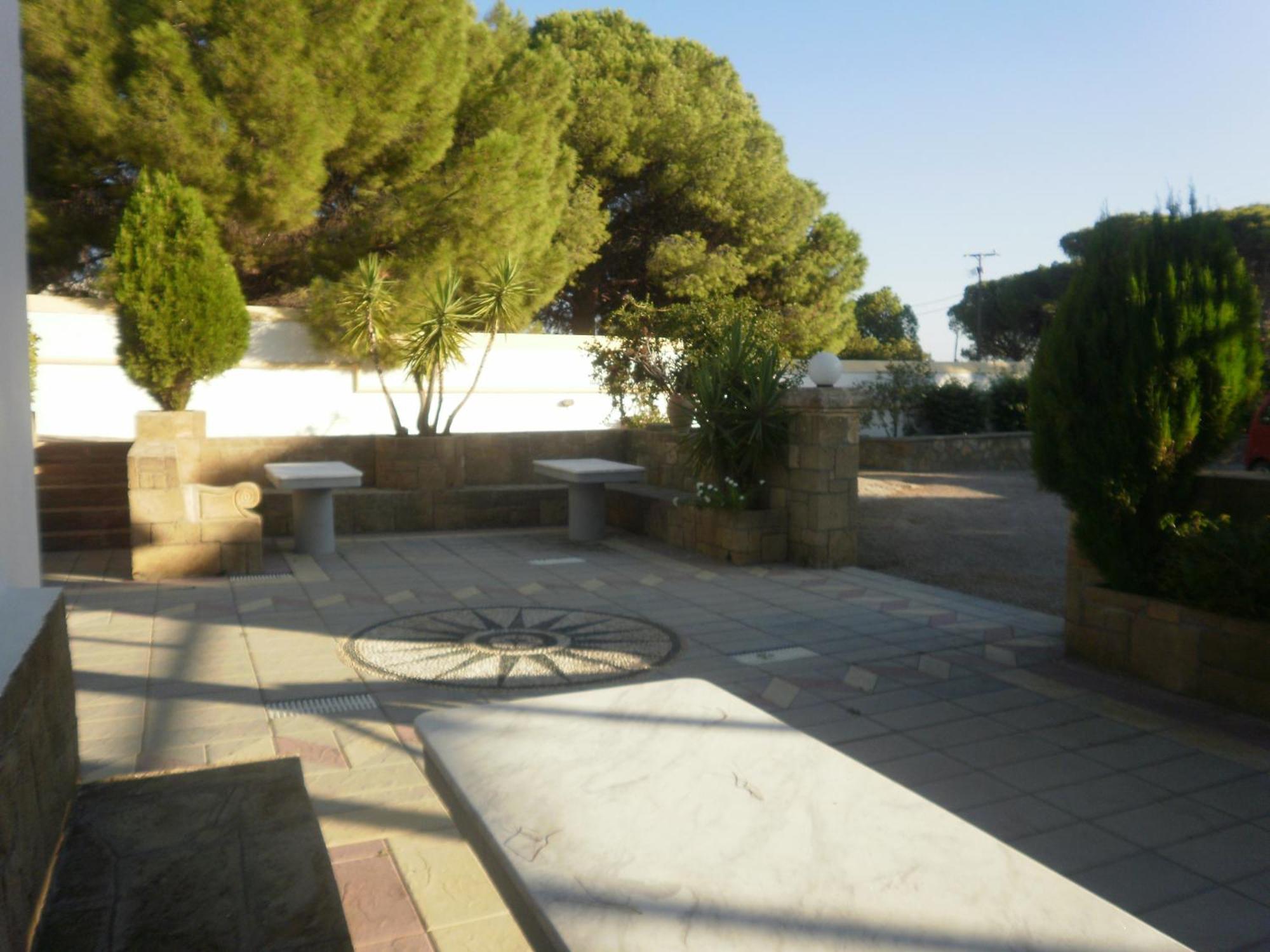 Pefkos Filoxenia *