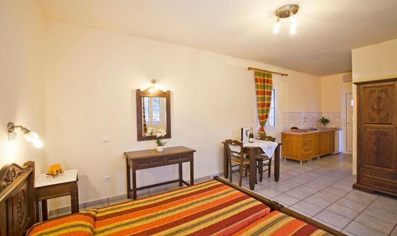 Aparthotel Pefkos Filoxenia *